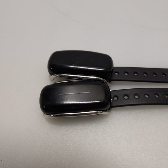 BOND TOUCH LONG DISTANCE COUPLES SMART TOUCH BRACELETS LOT OF 2 & USB CHARGER - Picture 3 of 7